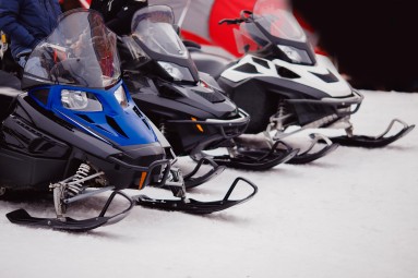 Brauciens ar sniega motociklu (60 min., 1-2 pers.)