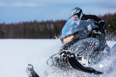 Brauciens ar sniega motociklu (60 min., 1-2 pers.)