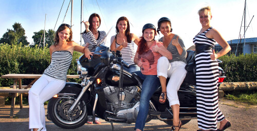 Поездка на мотоцикле Harley-Davidson вместе с байкером (1 перс., 30мин, Рига) #1