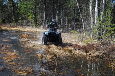 brauciens ar kvadraciklu (2 pers./30 min.) 