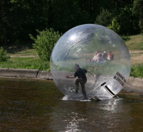 Ūdens bumbas piedzīvojums (1 pers., 15-20 min, Rīga)