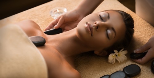 Экзотический массаж горячими камнями