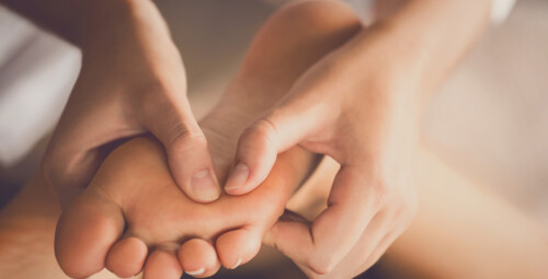 Maigā indiešu pēdu masāža