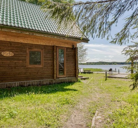 Krievu pirts apmeklējums pie ezera