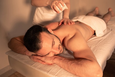 Гармонизирующий массаж для мужчины от «Aqua Villa SPA»