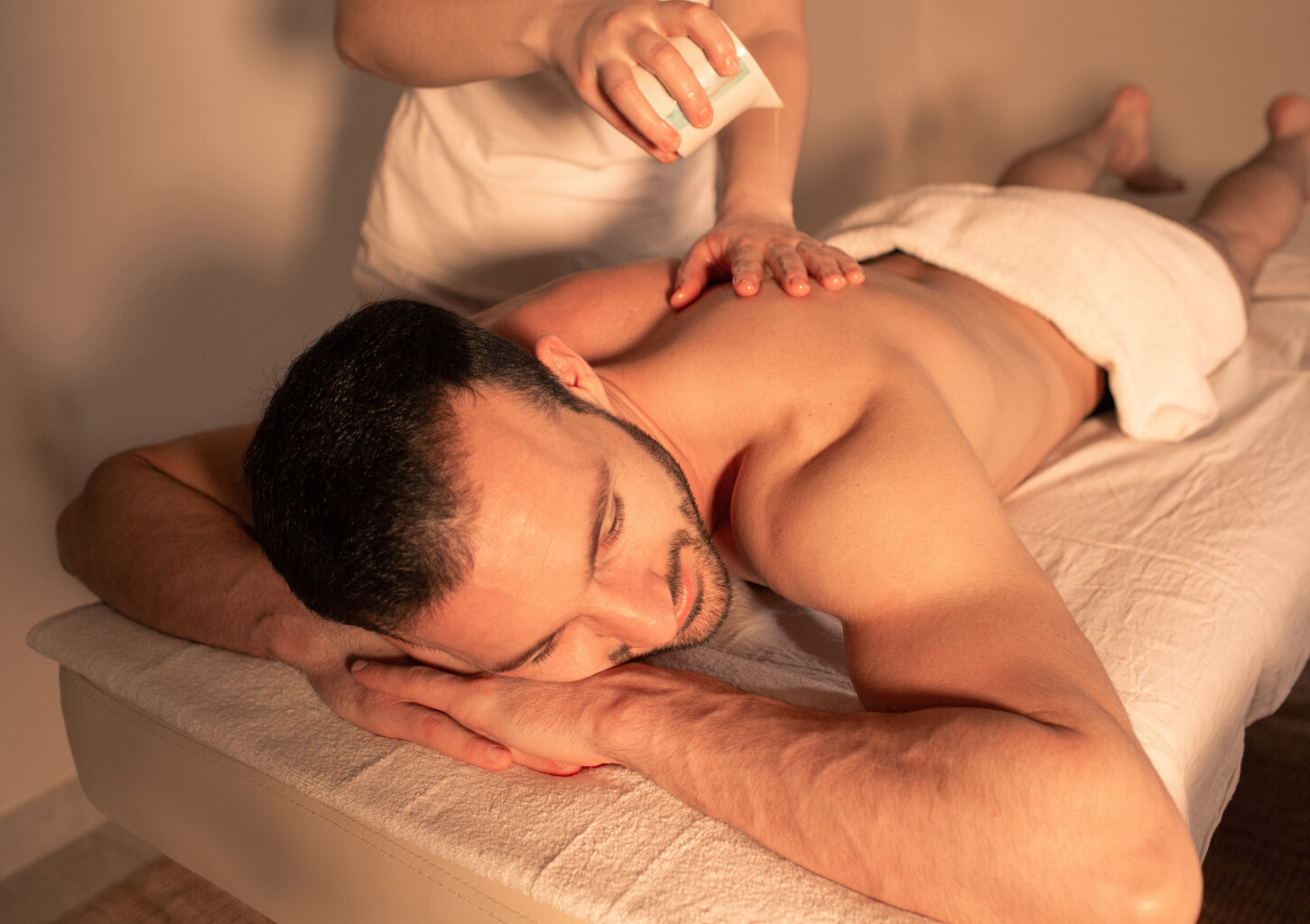 Гармонизирующий массаж для мужчины от «Aqua Villa SPA»