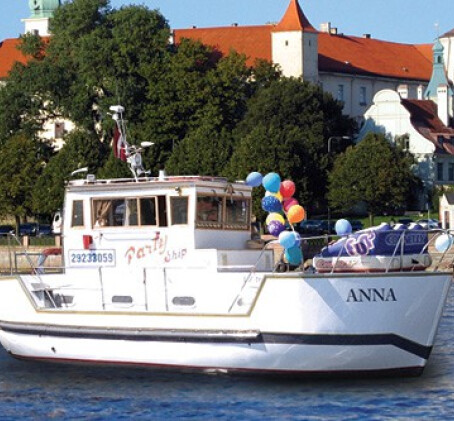 Izbrauciens ar baltu kuģīti „Anna”