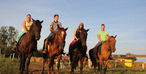 Катание на лошадях вместе с друзьями Кекавский край #1