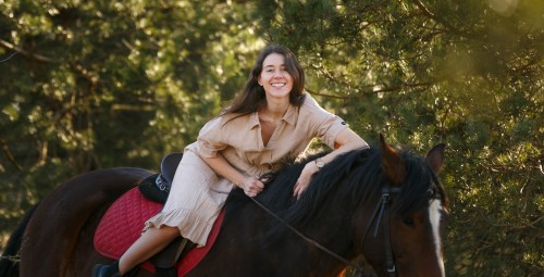 Izjāde ar zirgiem draugu lokā (6 pers.)