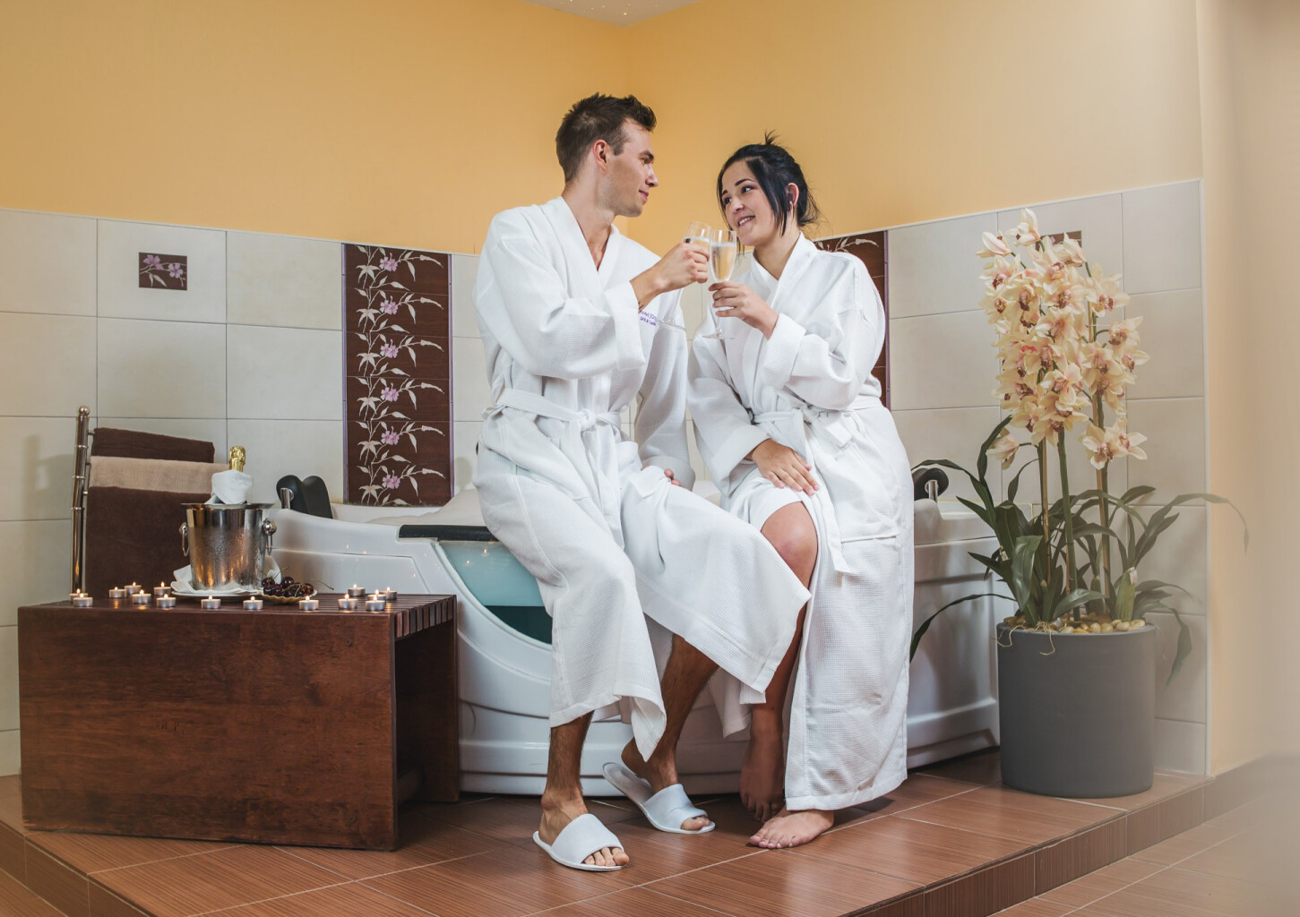 Жемчужная ванна и классический массаж в «Hotel Jūrmala SPA» (2 перс.)