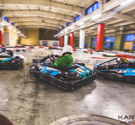 Aizraujošs brauciens ar kartingiem (3 pers)