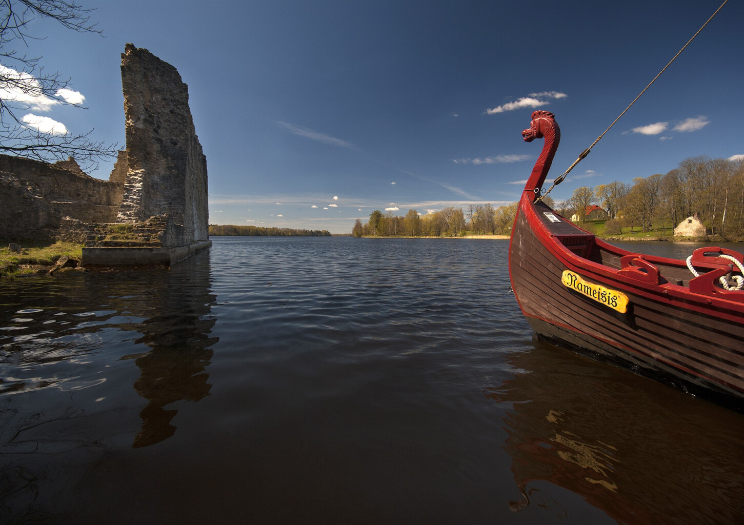 Прогулка по Даугаве на барже викингов (10 чел.)