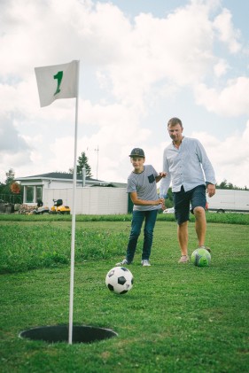 Futbolgolfa spēle Siguldas futbolgolfa parkā (2 pieaugušie + 1 bērns)