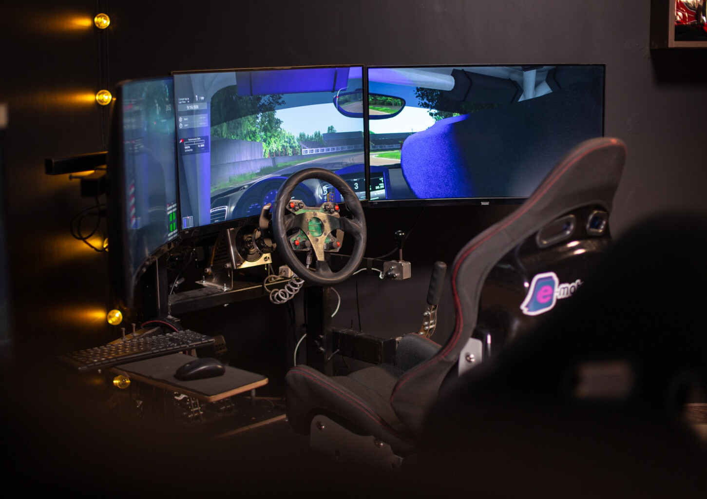 ПОДАРОЧНАЯ КАРТА НА АВТОСИМУЛЯТОР «Sim Racing Club»
