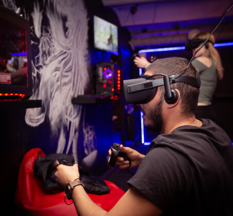 Virtuālās realitātes telpa “VR gaming” (1-5 pers.)