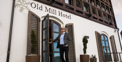 Nakšņošana diviem Klaipēdā viesnīcā