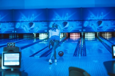 Boulinga spēle draugiem – 2 stundas Pepsi Centrā