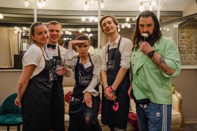 Shitty Dinner: шоу-импровизация с ужином и вином для двоих