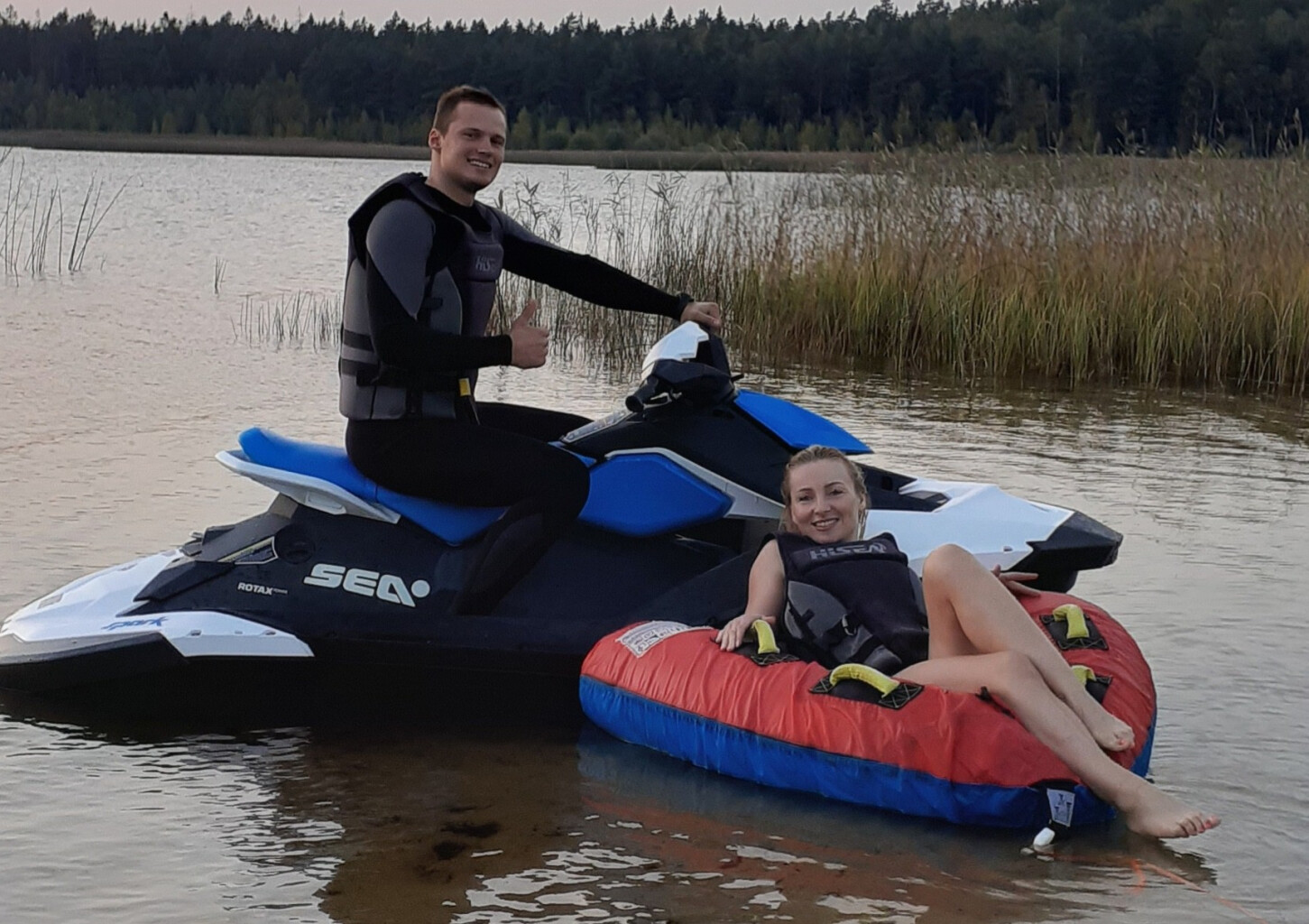 Brauciens ar ūdens motociklu + ūdens pūslis (1-2 pers./1 motocikls, 1h)