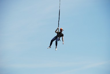 Прыжок с верёвкой с рекордной высоты #9