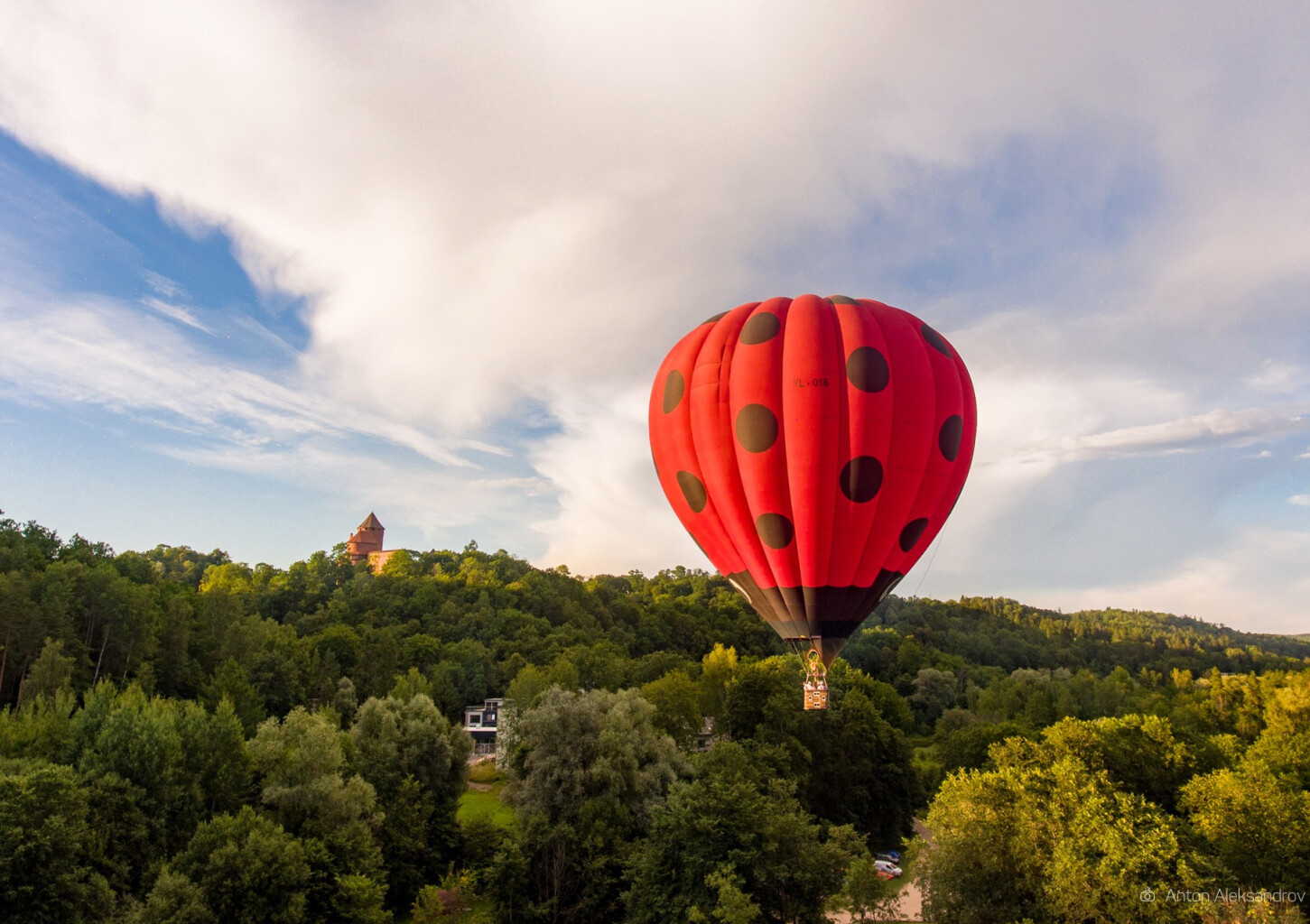 Lidojums ar gaisa balonu