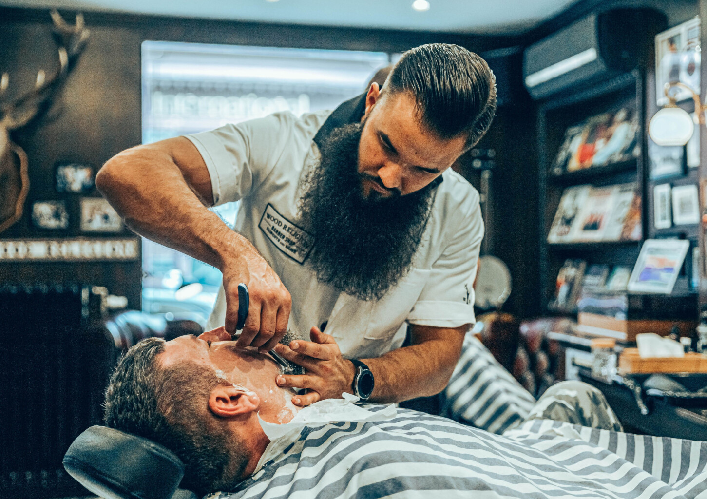 Первоклассное посещение «Wood Religion Barber Shop» | 50€ 