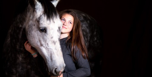 Романтическая конная прогулка в темноте для двоих