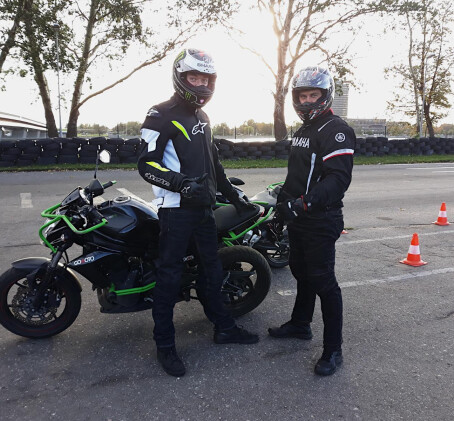 Motobraukšanas nodarbība no ’’GOMOTO.lv’’