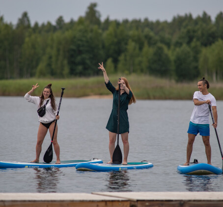 SUP dēļu noma ‘‘OWAKE“ aktīvās atpūtas parkā (2 pers., 1h)