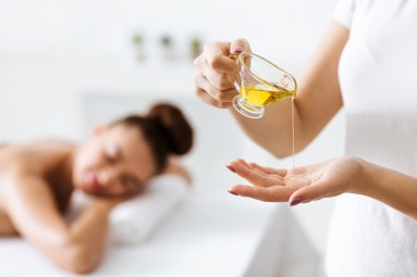 Pilna ķermeņa masāža ar ēteriskām eļļām – MYSPA Rīga