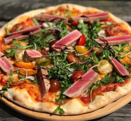 Itāļu plānās picas no “Black Buffalo pizzeria” | 20,00 €
