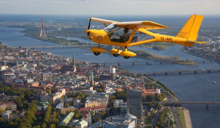 Lidojums ar lidmašīnu A-22 virs Rīgas (1 pers., 20 min)