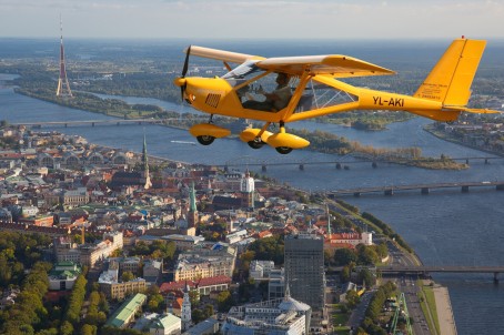 Lidojums ar lidmašīnu A-22 virs Rīgas (20 min.)