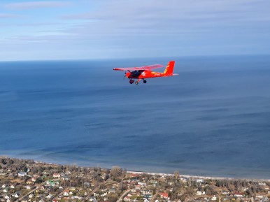 Lidojums ar lidmašīnu AEROPRAKT-32 virs Jūrmalas