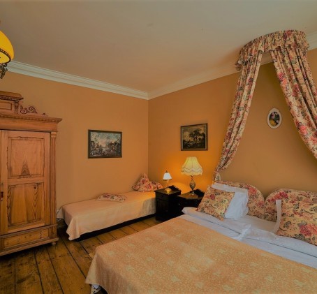 Ночь в апартаментах LUX и SPA в усадьбе "Mārciena" (2 перс.)
