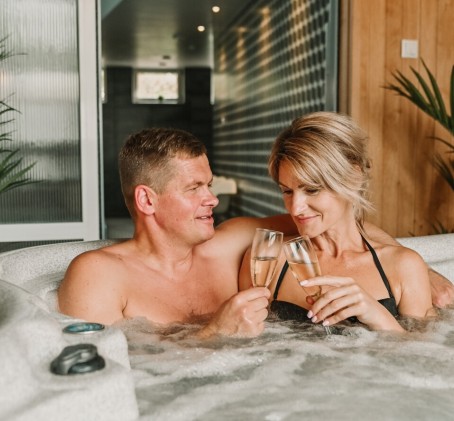 Hotel Sigulda diviem: 1 nakts, SPA sveču gaismā un vīns