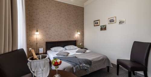 Романтический отдых в Hotel Sigulda с вином и завтраком для двоих