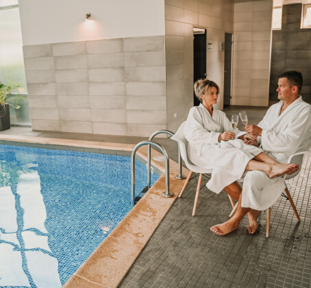 Hotel Sigulda: nakšņošana ar brokastīm un privātu SPA diviem