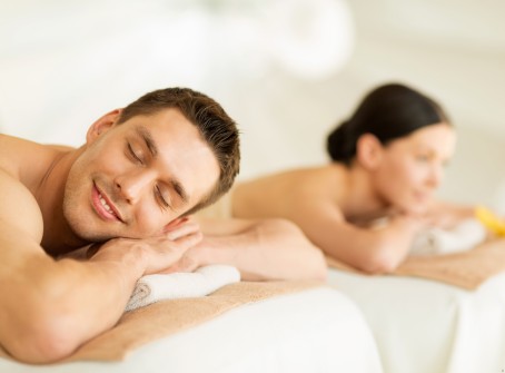 Классический массаж спины в салоне «Old Riga SPA» для пары
