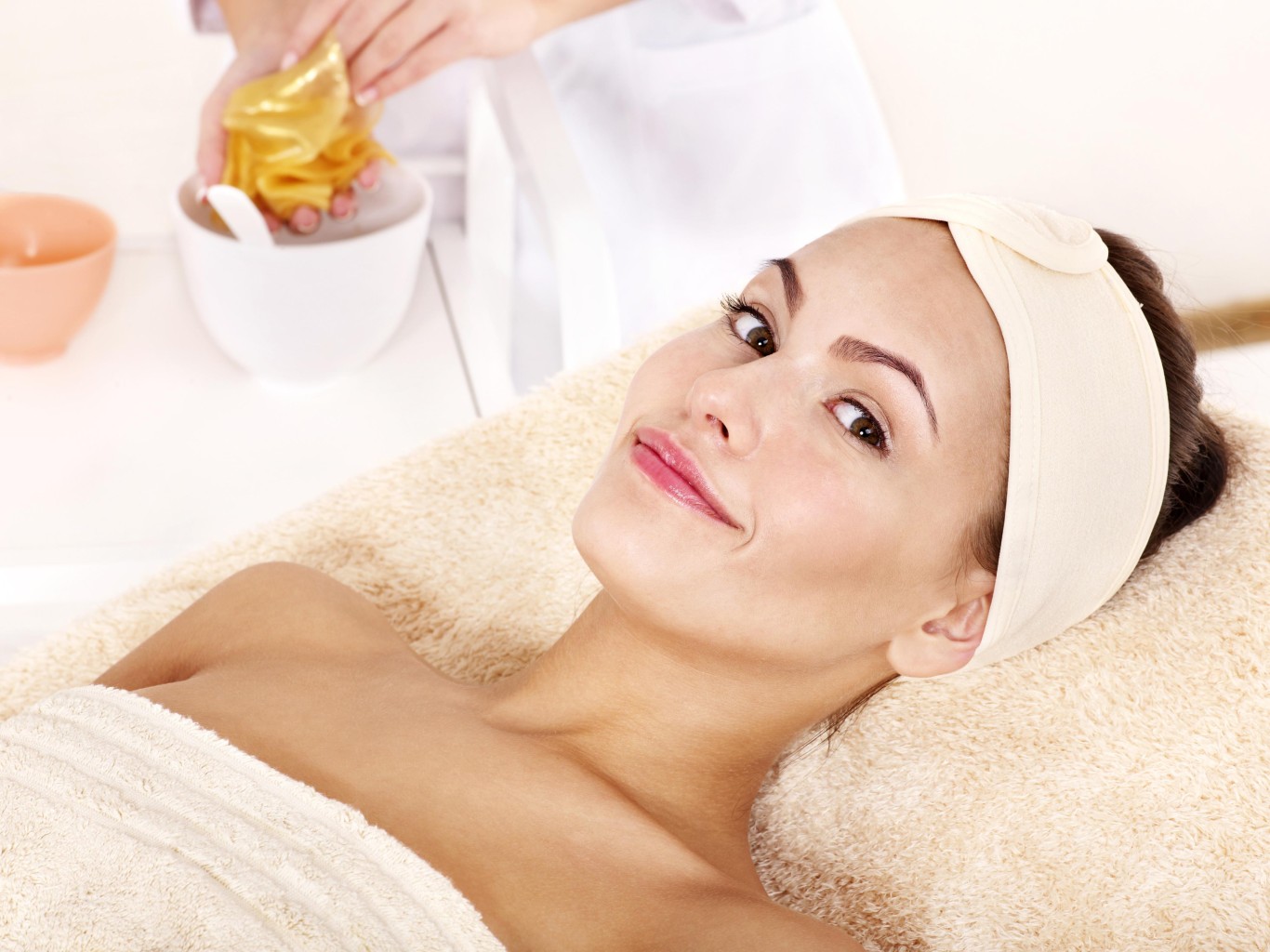 Глубоко очищающая процедура с косметикой «Anesi HYDRA DETOX»