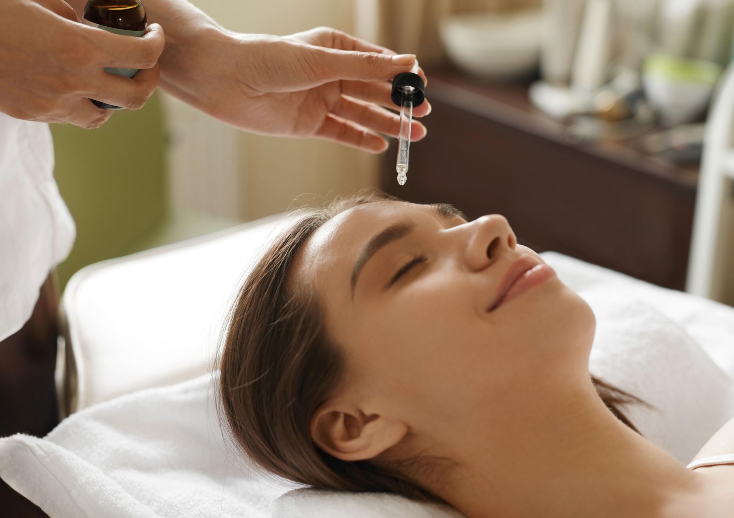 "PRO FACIAL" procedūra sejai, kaklam un dekoltē zonai