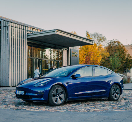 Vienas dienas (24h) brauciens ar Tesla Model 3 Performance