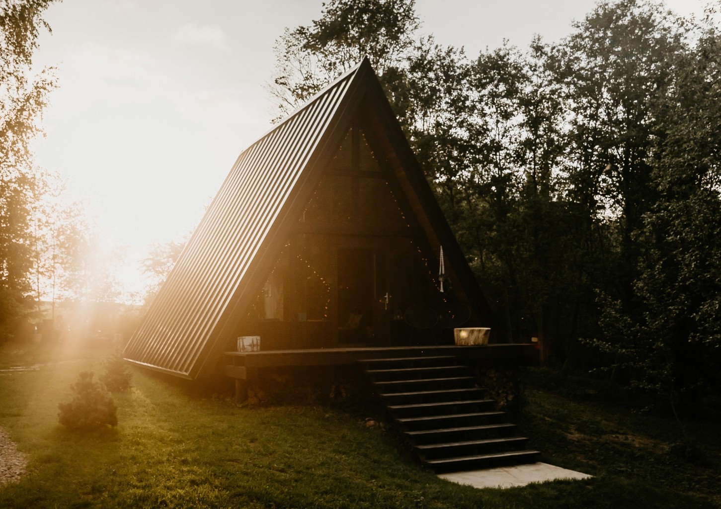 Atpūta A-frame mājā ar āra kublu nedēļas nogalē (2 pers.)