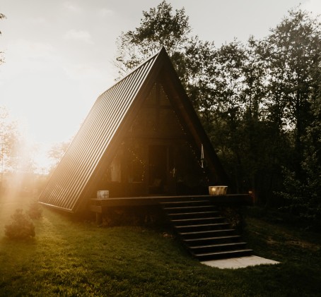 Atpūta A-frame mājā ar āra kublu nedēļas nogalē (2 pers.)