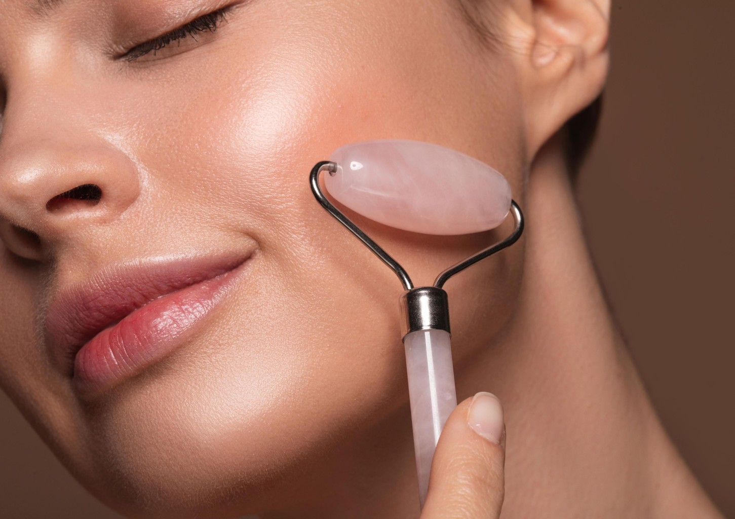 Skābju pīlings ar HOLY LAND COSMETICS kosmētiku