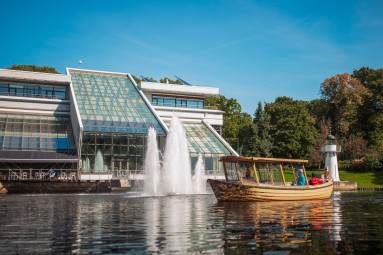 Brauciens ar kuģīti pa Rīgas kanālu un Daugavu diviem