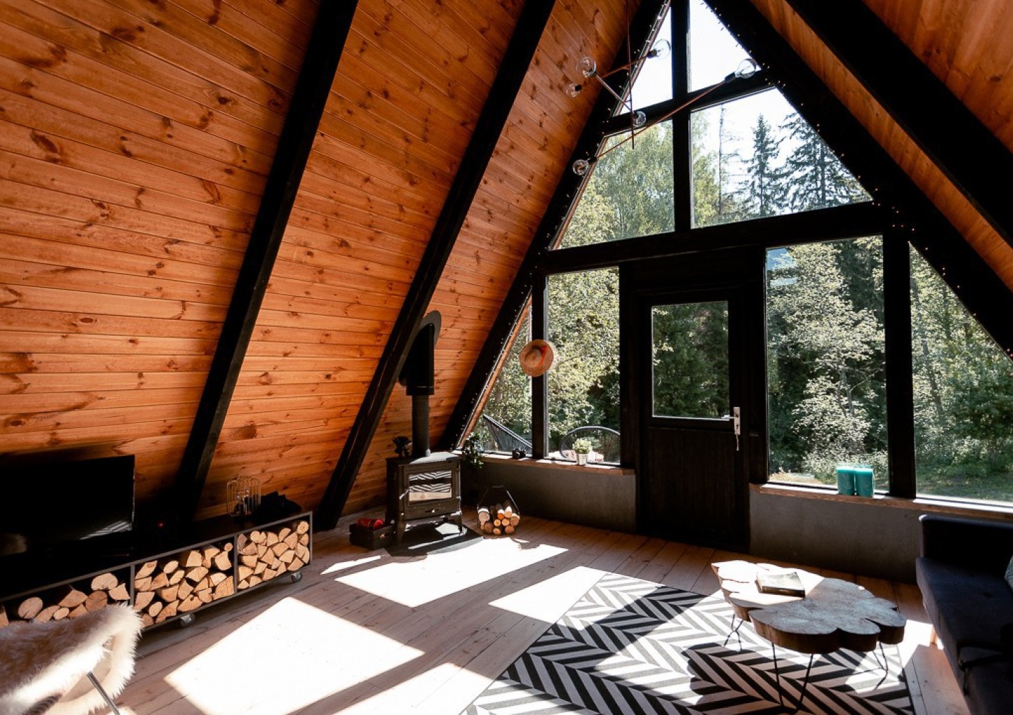 Шикарный отдых в каркасном доме в выходной день (2 перс.)