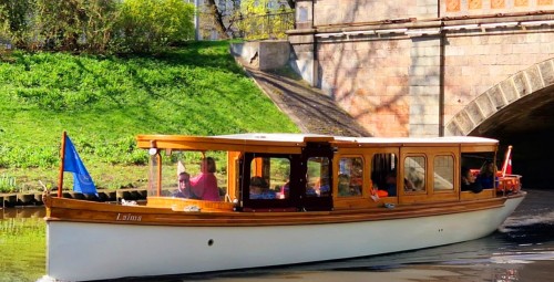 Прогулка на кораблике по Рижскому каналу для двоих (1 ч)