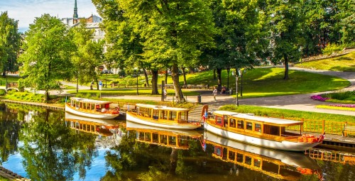 Прогулка на кораблике по Рижскому каналу для двоих (1 ч)