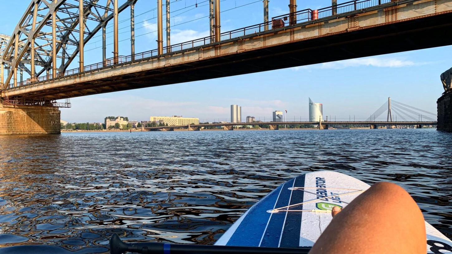 Izbrauciens ar SUP dēļiem Rīgas centrā (2h, 4 pers.)